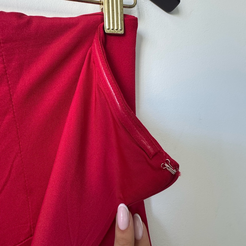 Meshki Rachel Maxi Split Front Dress Red - Size M - Picture 15 of 15